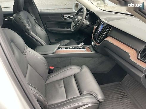 Volvo XC60 2023 - фото 24