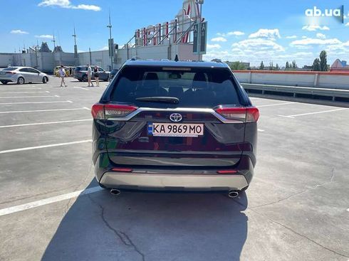 Toyota RAV4 2020 - фото 7