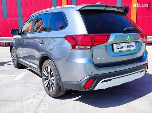 Mitsubishi Outlander 2021 - фото 6
