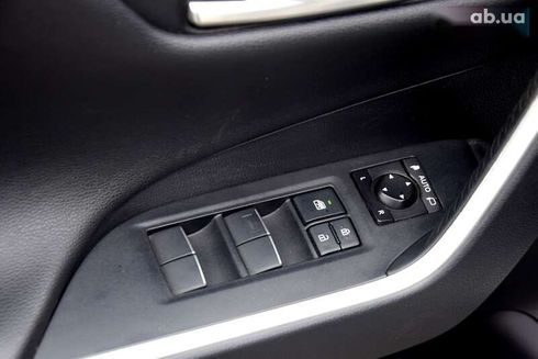Toyota RAV4 2020 - фото 16