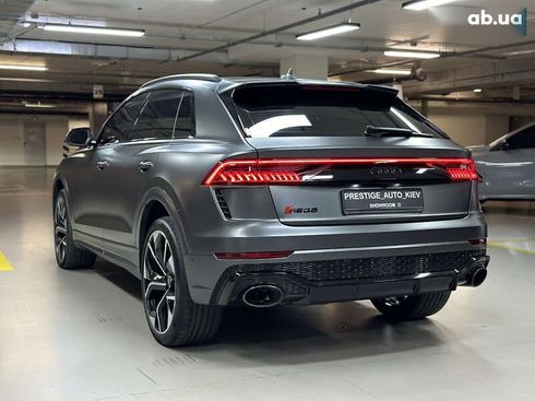 Audi RS Q8 2021 - фото 30