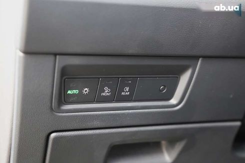 Volkswagen Touareg 2019 - фото 24