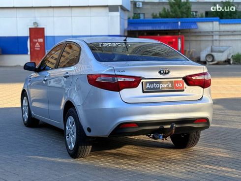 Kia Rio 2012 серый - фото 5