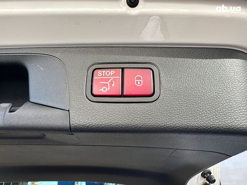 Mercedes-Benz GLC-Класс 2021 белый - фото 17