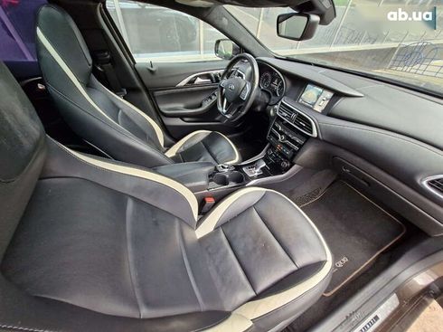 Infiniti QX30 2017 - фото 10