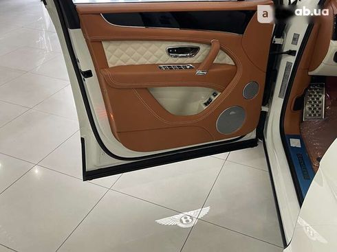 Bentley Bentayga 2018 - фото 16