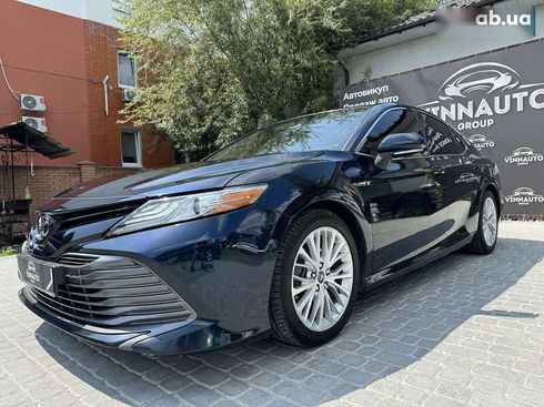 Toyota Camry 2018 - фото 8