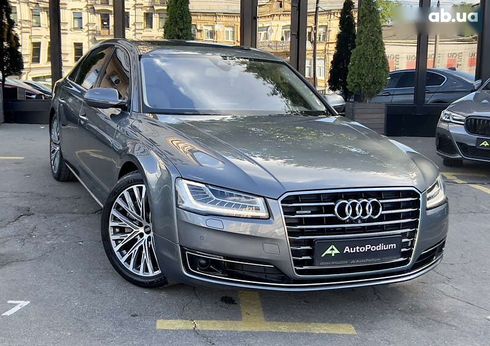 Audi A8 2016 - фото 2