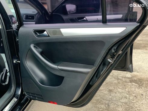 Volkswagen Jetta 2010 черный - фото 66