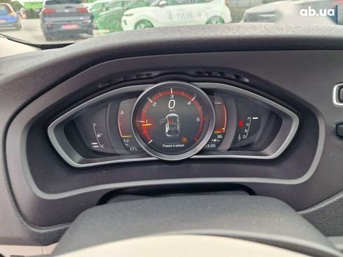 Volvo V40 2018 - фото 26