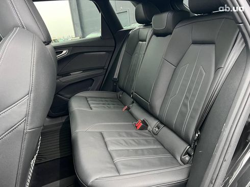 Audi Q4 e-tron 2022 черный - фото 34