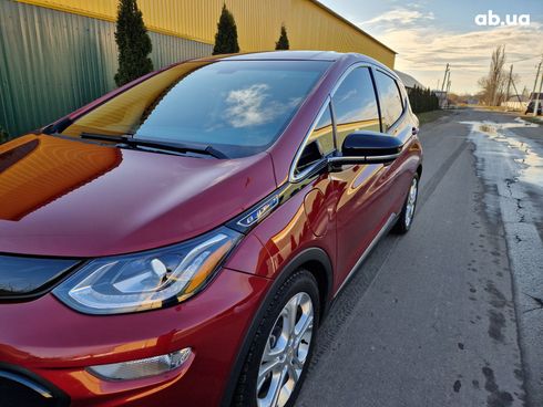 Chevrolet Bolt 2018 красный - фото 6