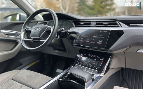 Audi E-Tron 2021 - фото 12