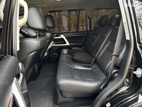 Toyota Land Cruiser 2018 черный - фото 16