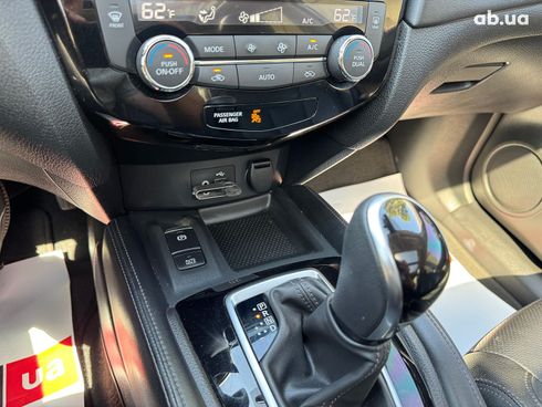 Nissan Rogue 2019 серый - фото 33