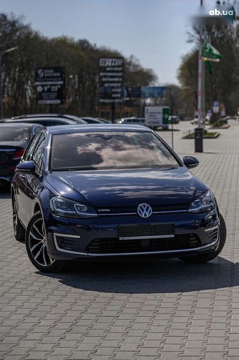 Volkswagen e-Golf 2019 - фото 6