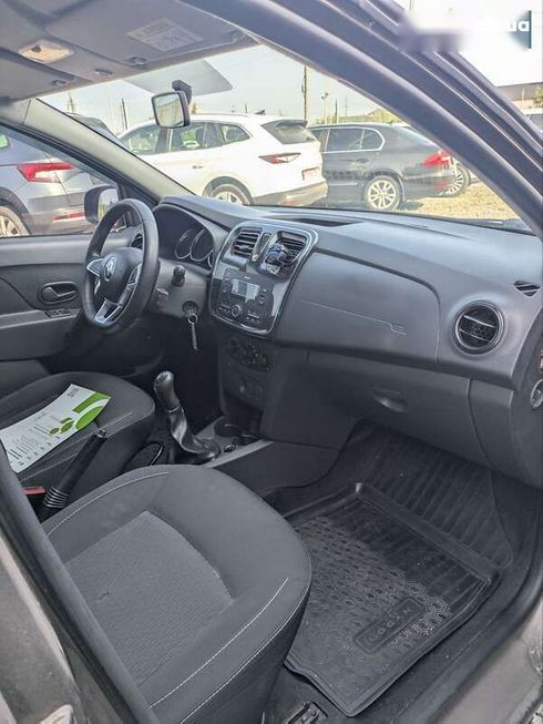 Renault Logan 2018 - фото 23
