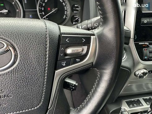 Toyota Land Cruiser 2017 - фото 15