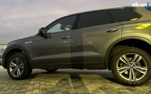 Volkswagen Touareg 2020 - фото 10