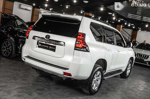 Toyota Land Cruiser Prado 2019 - фото 12