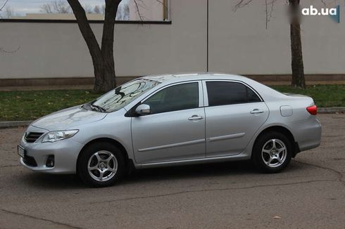 Toyota Corolla 2012 - фото 13