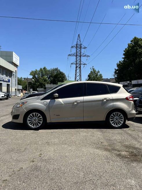 Ford C-Max 2017 - фото 16