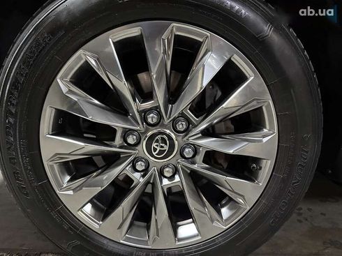 Toyota Land Cruiser 2021 - фото 16