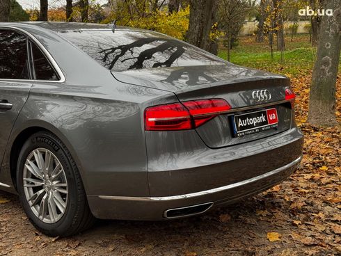 Audi A8 2016 серый - фото 22