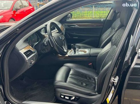 BMW 7 серия 2017 - фото 18