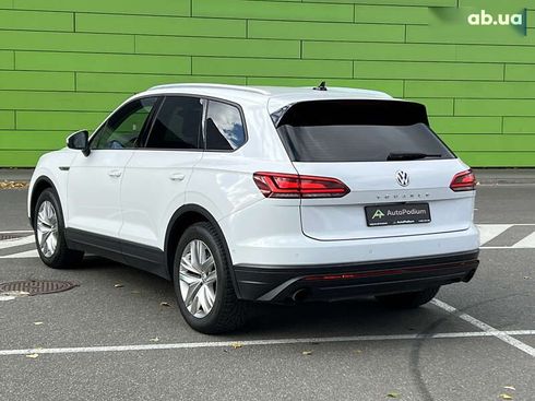 Volkswagen Touareg 2019 - фото 8