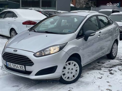 Ford Fiesta 2016 - фото 2