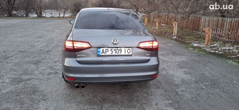 Volkswagen Jetta 2016 серый - фото 12