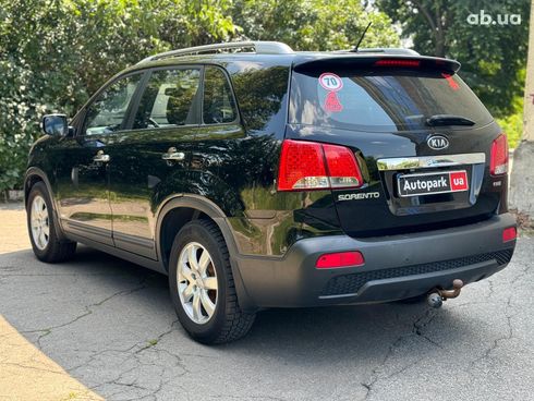 Kia Sorento 2012 черный - фото 13