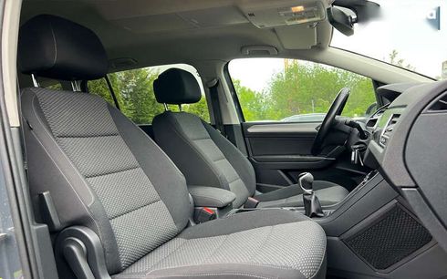 Volkswagen Touran 2020 - фото 9