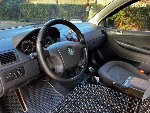 Skoda Fabia 2005 бежевый - фото 10