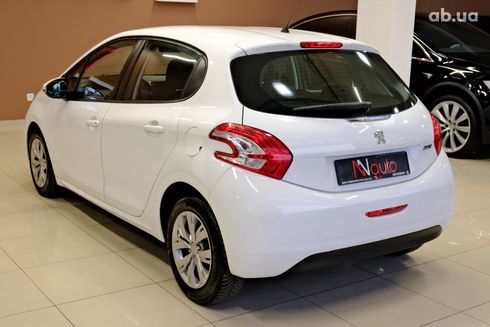 Peugeot 208 2015 белый - фото 3