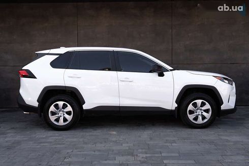 Toyota RAV4 2022 - фото 6