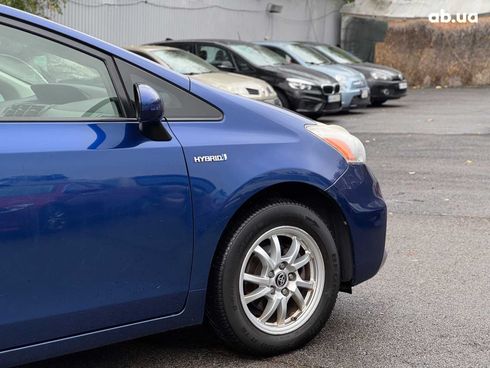 Toyota Prius V 2012 синий - фото 14