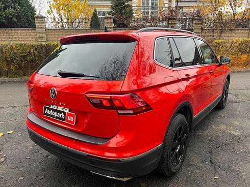 Volkswagen Tiguan 2018 оранжевый - фото 5