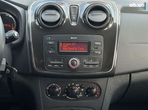 Dacia Sandero 2018 - фото 30