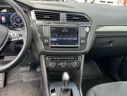 Volkswagen Tiguan 2017 серый - фото 28