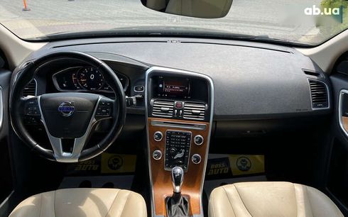 Volvo XC60 2017 - фото 12