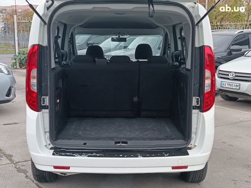 Fiat Doblo 2017 белый - фото 9