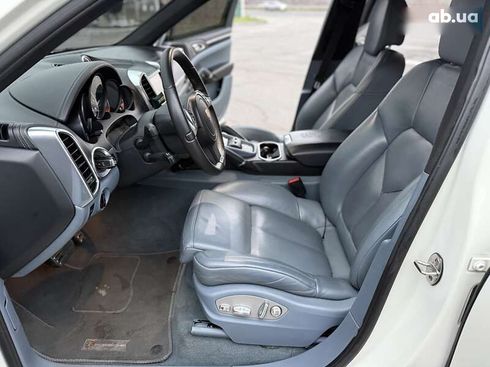 Porsche Cayenne 2011 - фото 12