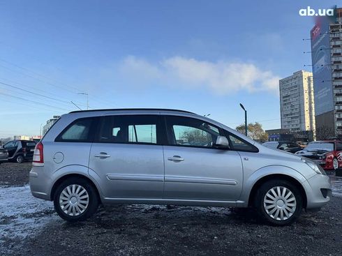 Opel Zafira 2012 - фото 3