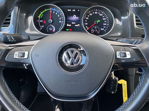 Volkswagen e-Golf 2020 - фото 29