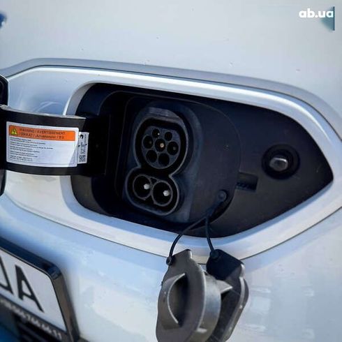 Kia Niro 2019 - фото 12