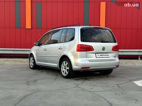 Volkswagen Touran 2012 - фото 6