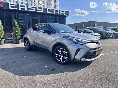 Toyota C-HR 2019 - фото 27