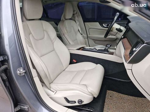 Volvo S60 2018 - фото 10
